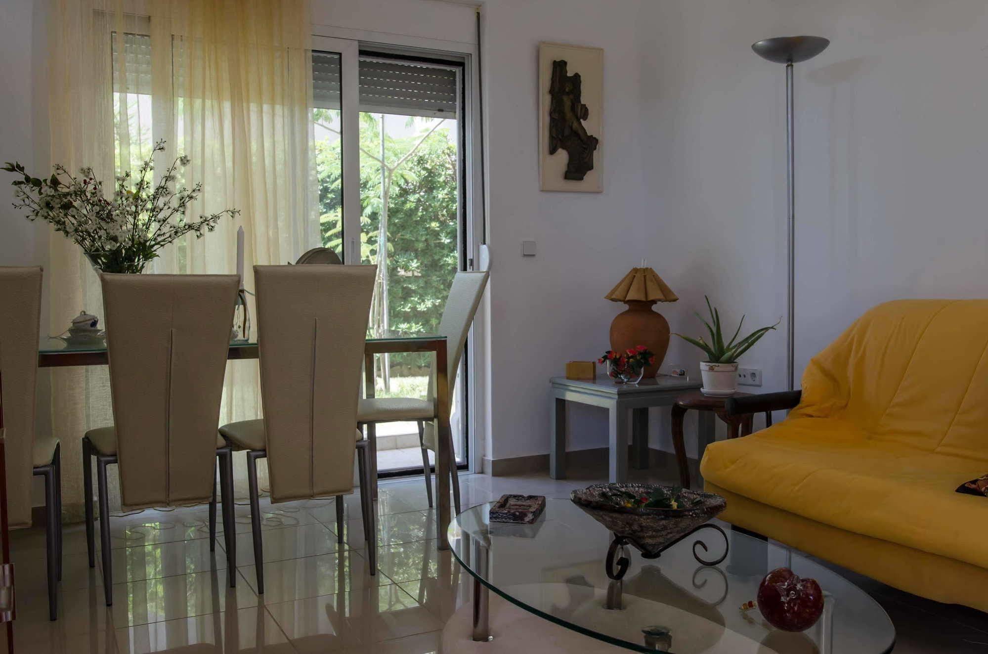 Goji Vegan Aparthotel 3*