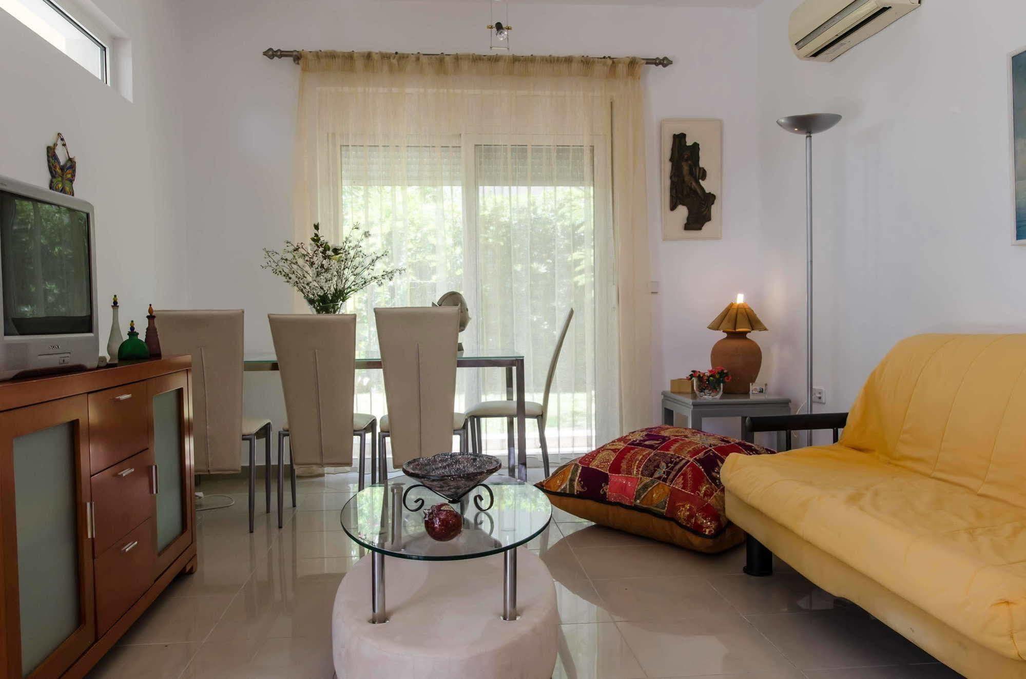Goji Vegan 3* Ialysos (Rhodes)
